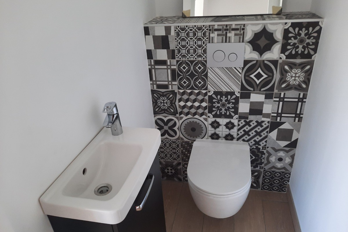 WC lave -mains
