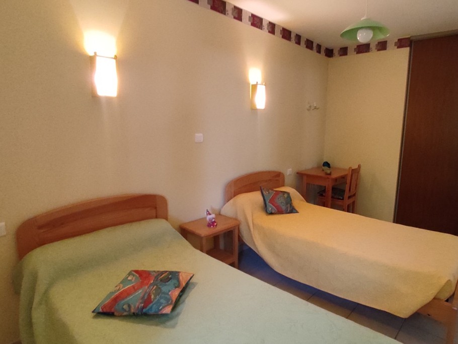 Gîte les clapas - la Maison Verte- Chambre enfants