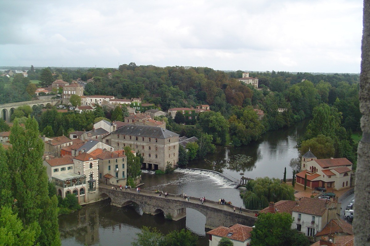 La Sèvre vue du chateau