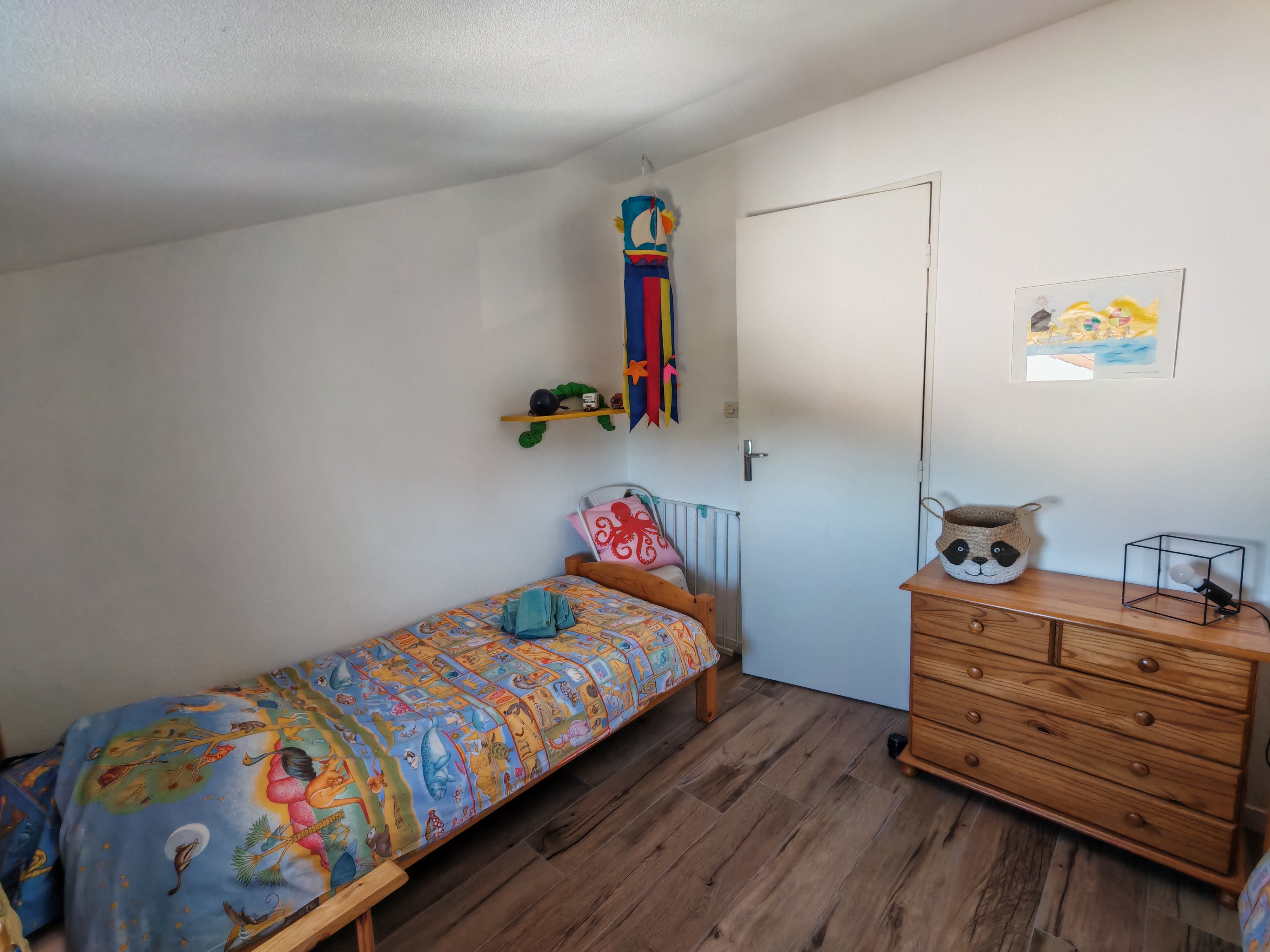 Bedroom with 90cm beds (2nd floor)