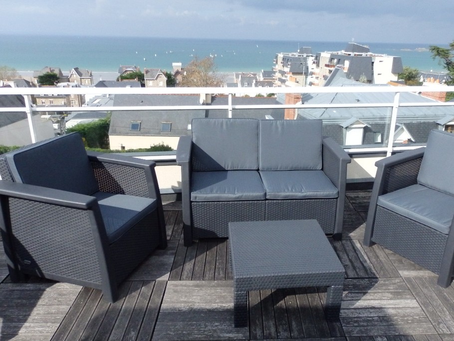 Salon d'extérieur sur la terrasse