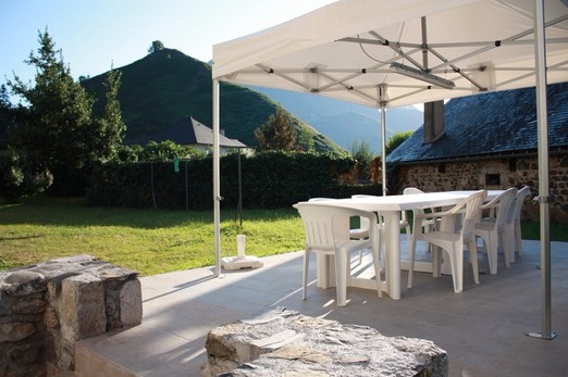 Terrasse pour profiter de la vue sur le Mont d'Osse