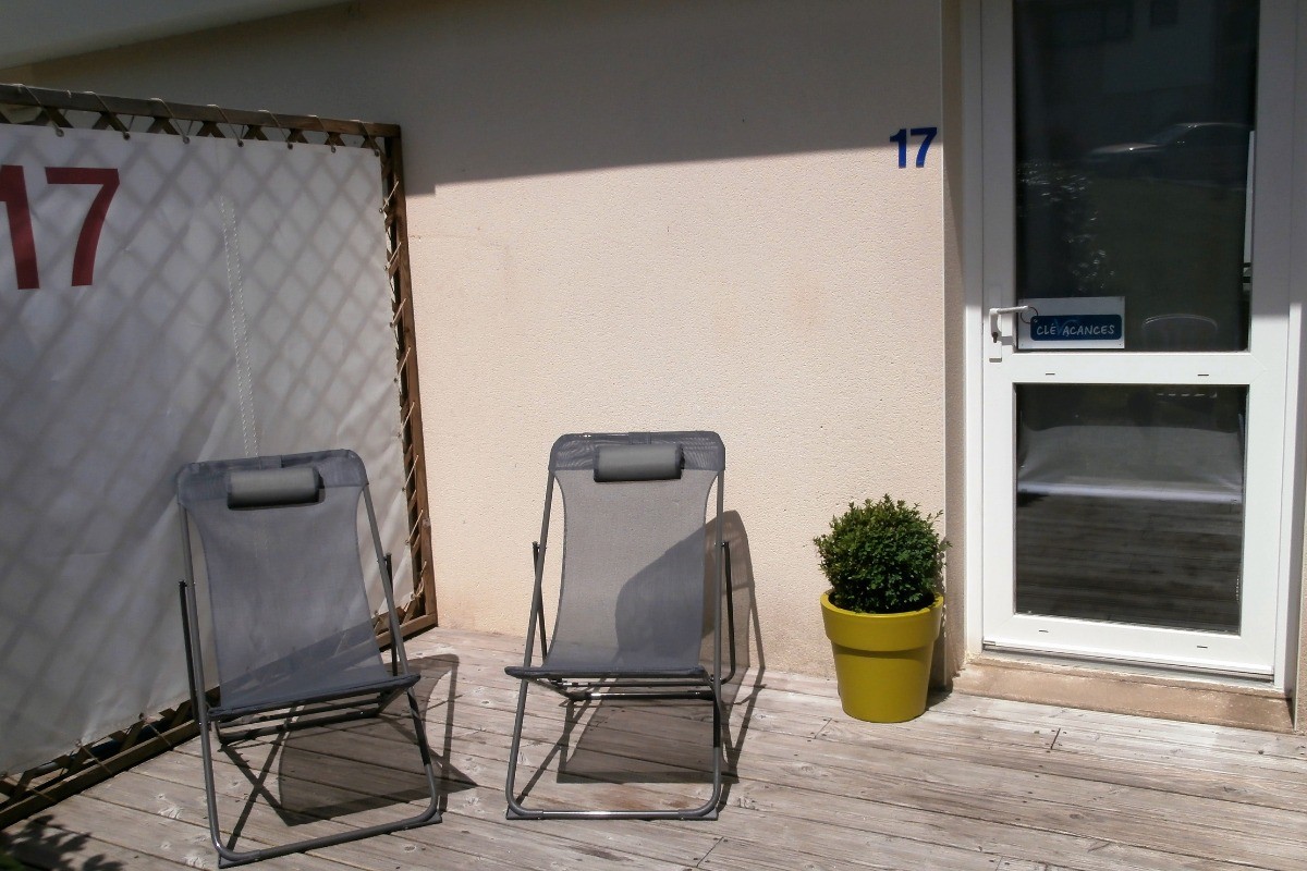 la terrasse ensoleillée avec ses 2 terrasses