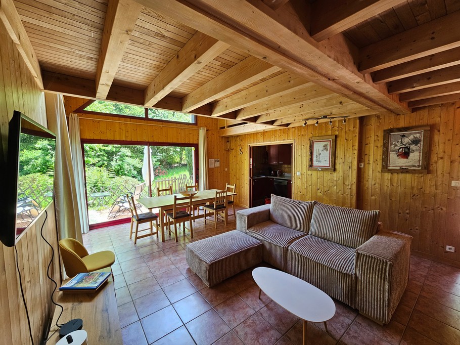 "Les Chamois" holiday cottage in Mont-Dore: The living room