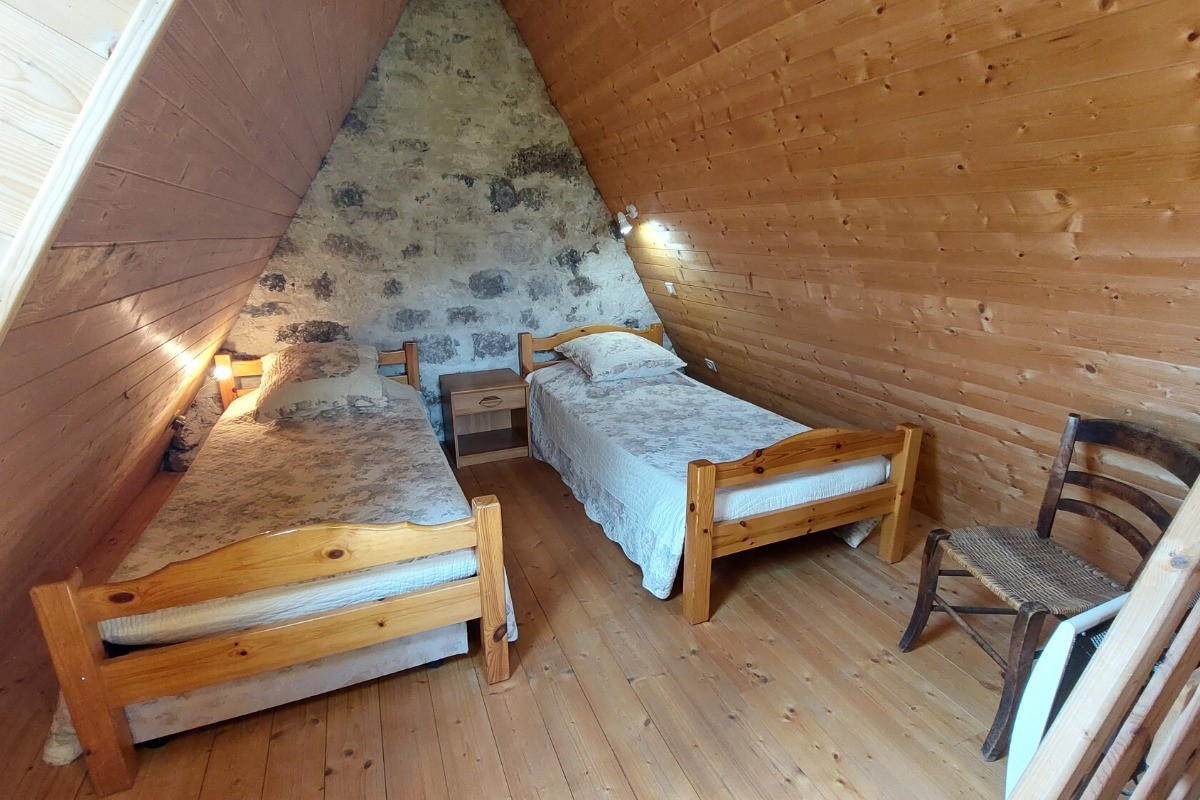 Chambre 2ème étage 2 lits en 90
