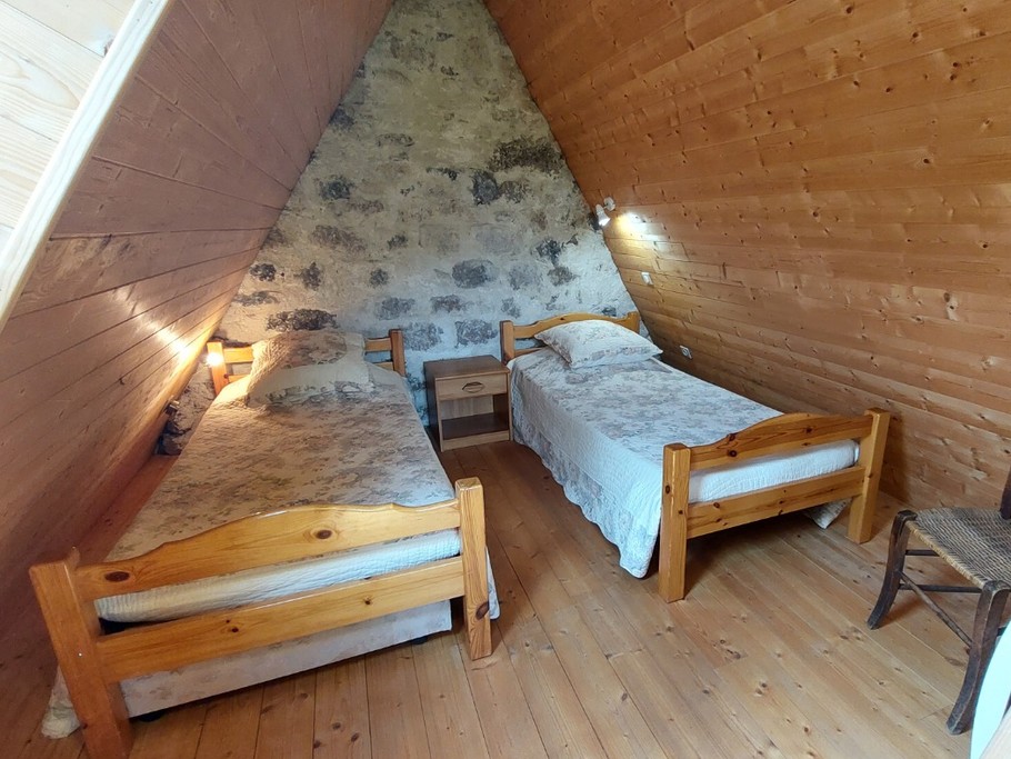 Chambre 2ème étage 2 lits en 90