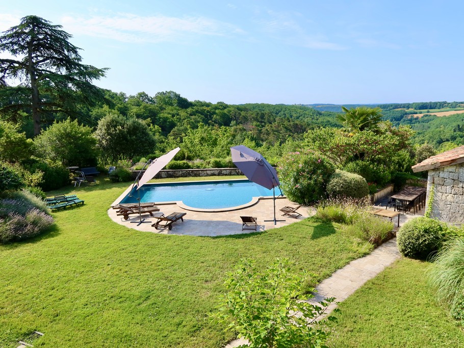 Domaine de Bernou - Gite de groupe 15 personnes près d'Agen