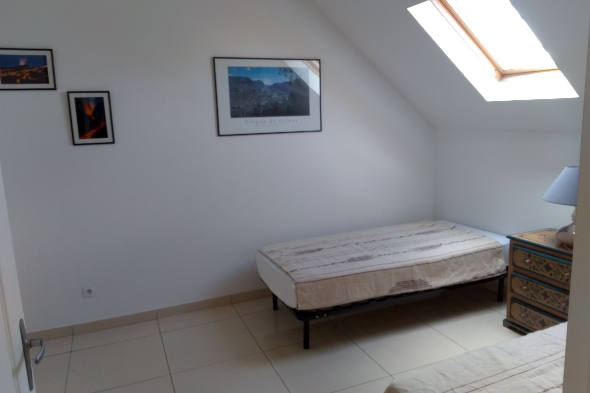 chambre adulte avec possibiité de jumeler les lits