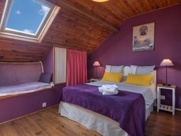 Chambre double avec un lit de 140x190cm