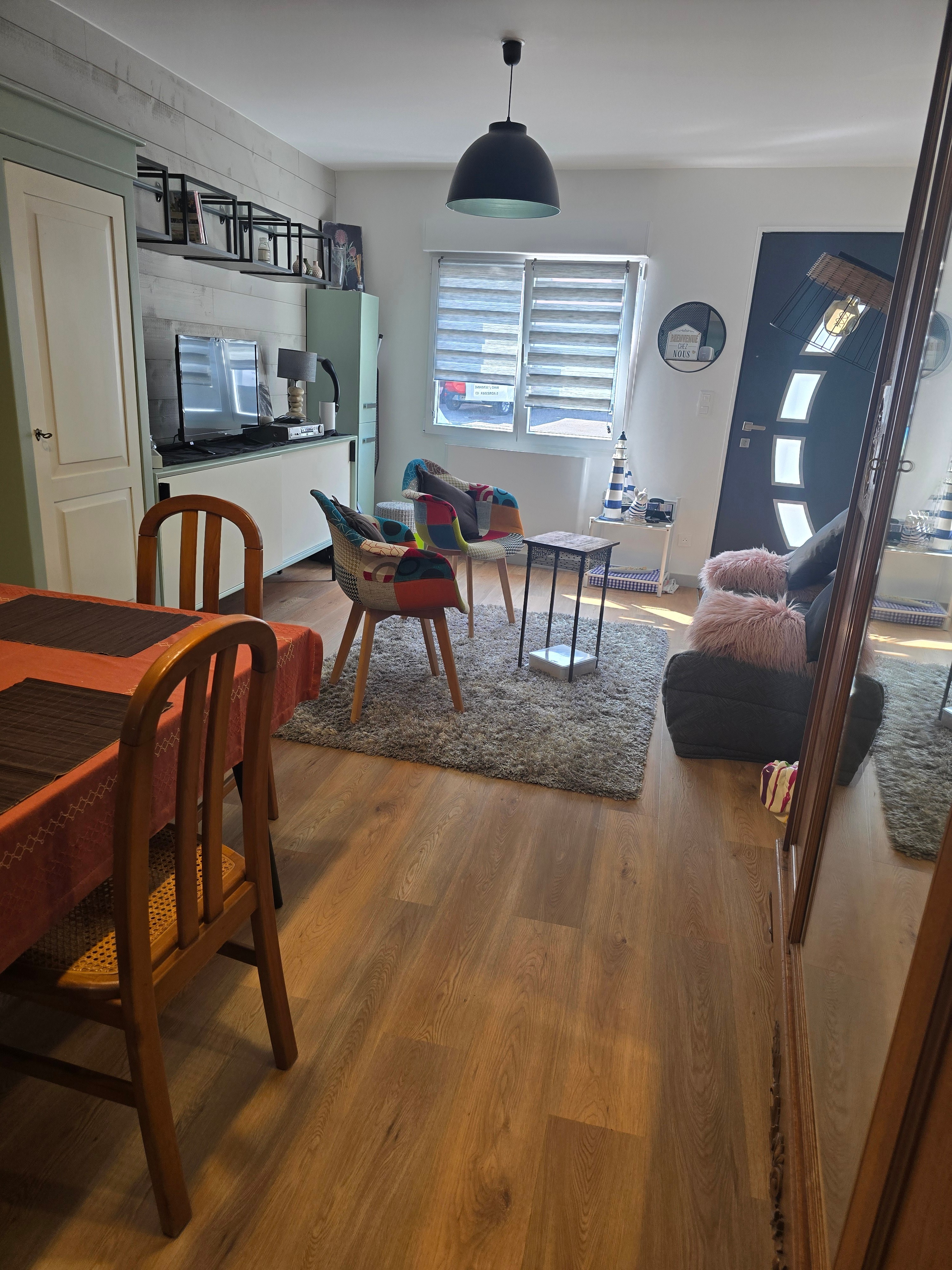 living/dining room