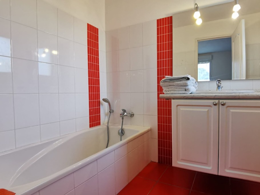Salle de bain communicante à la chambre en 140