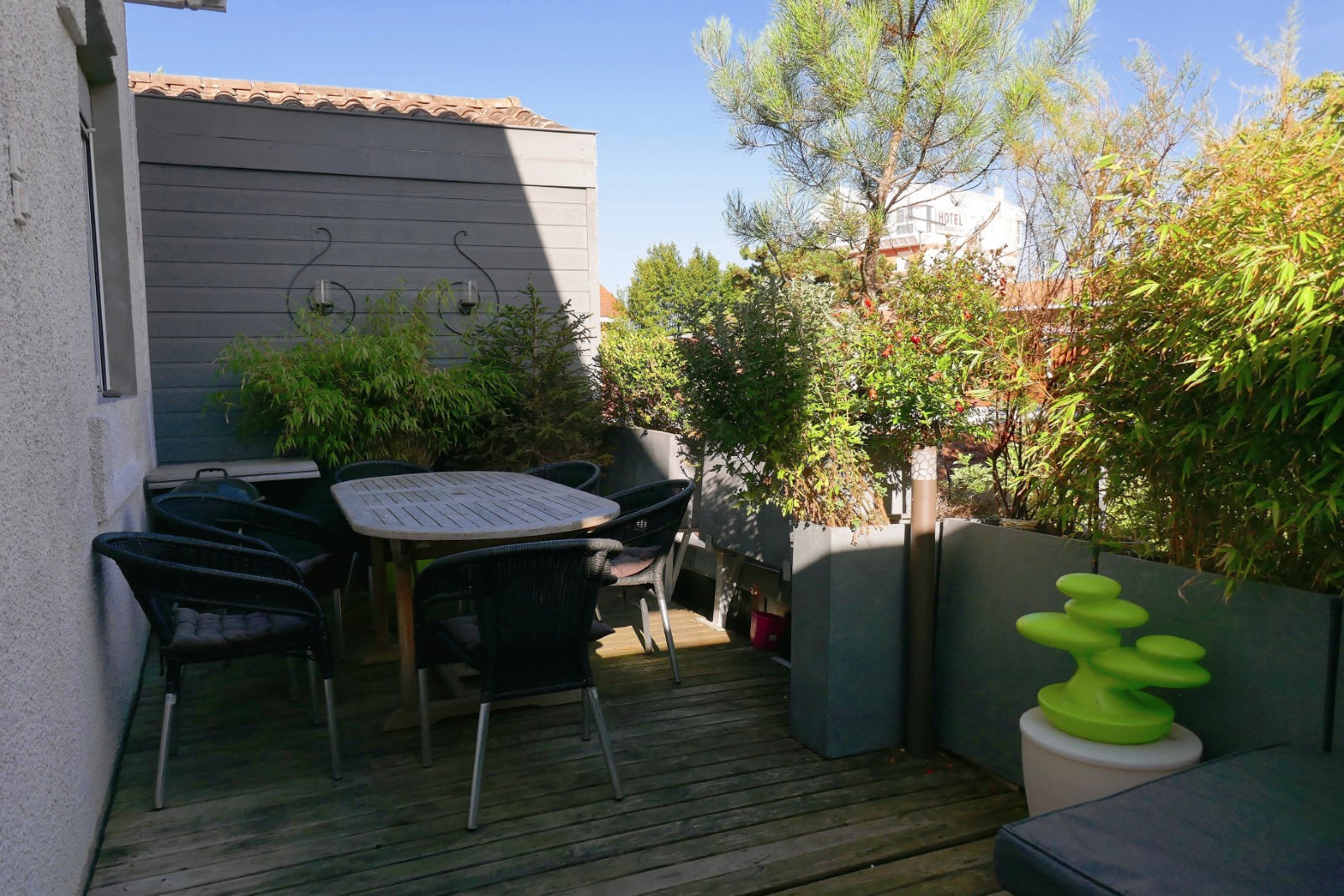 repas sur la terrasse