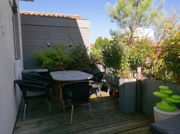 repas sur la terrasse