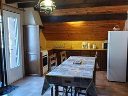 Espace repas et cuisine