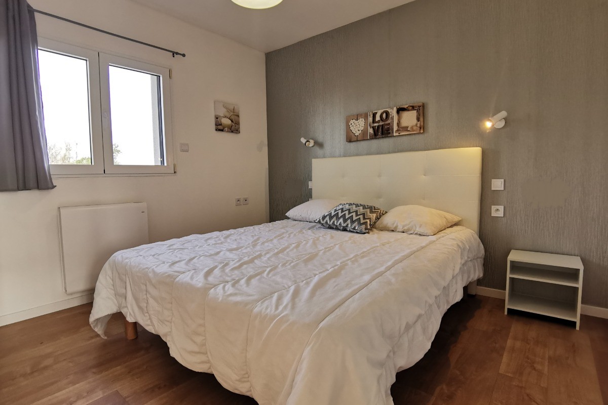 Etage: Chambre 2 avec Lit 160