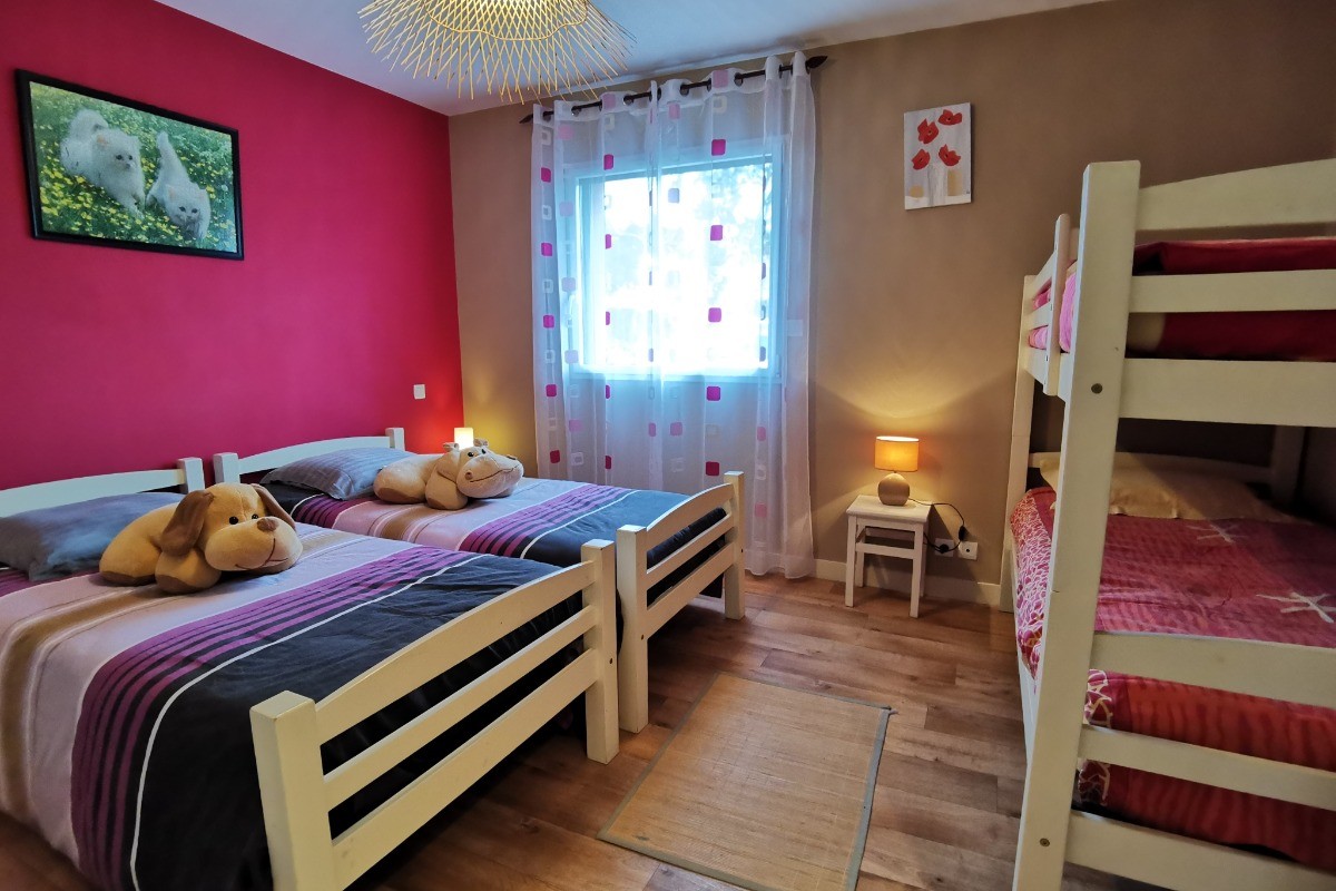 Chambre avec 4 lits 90