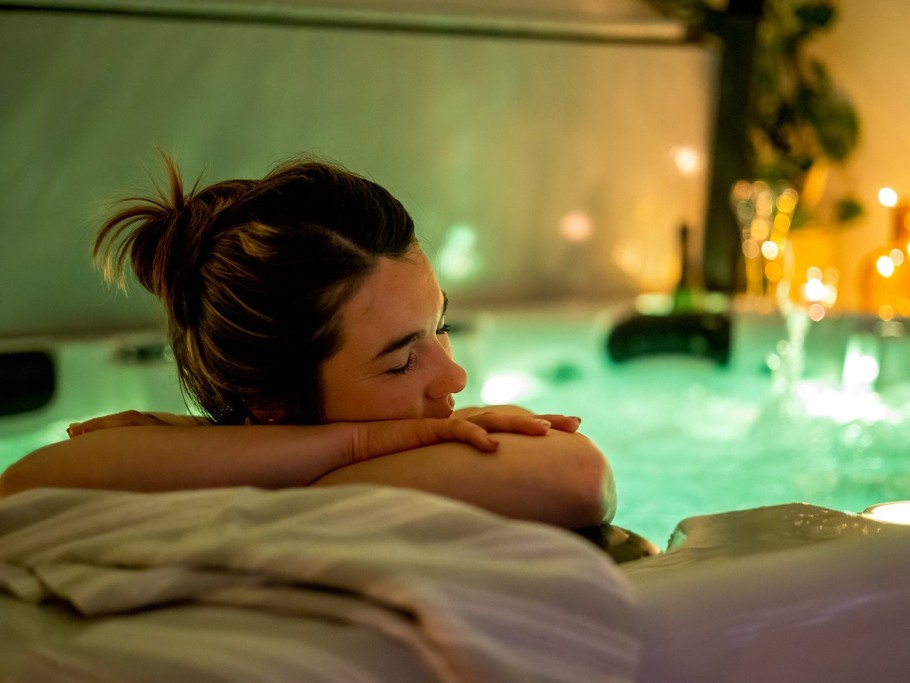 Crédit photo Ameliegraphie.com/ SPA dans un espace privatif