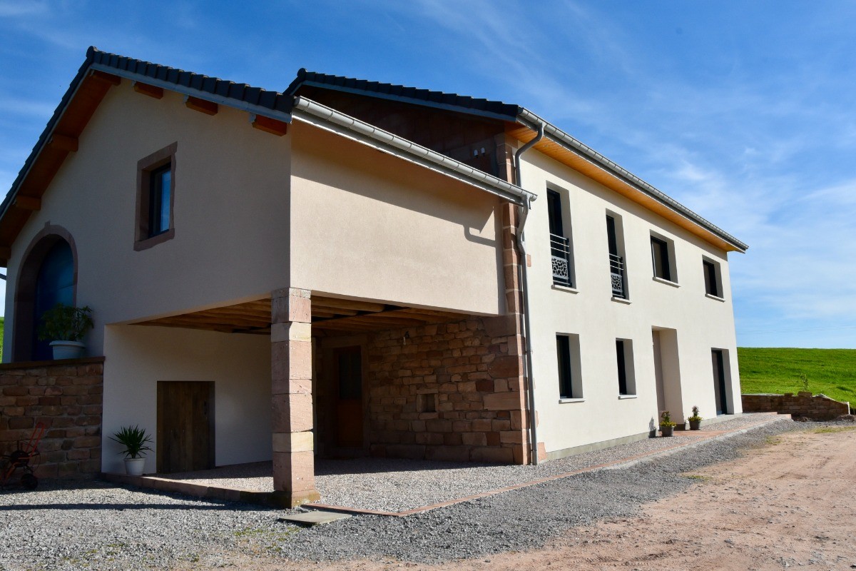 Location en RDC avec abri véhicule - Chez Louis