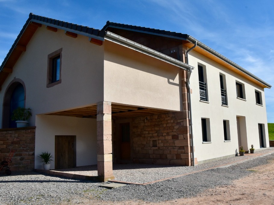 Location en RDC avec abri véhicule - Chez Louis