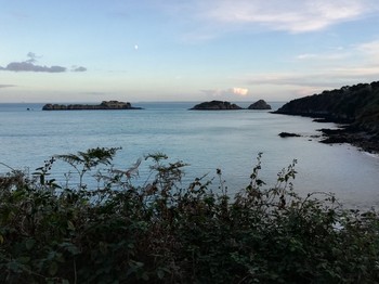 Autre vue depuis le chemin de ronde en octobre autour de Cancale centre