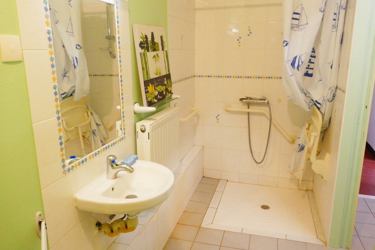 Salle d'eau rdc