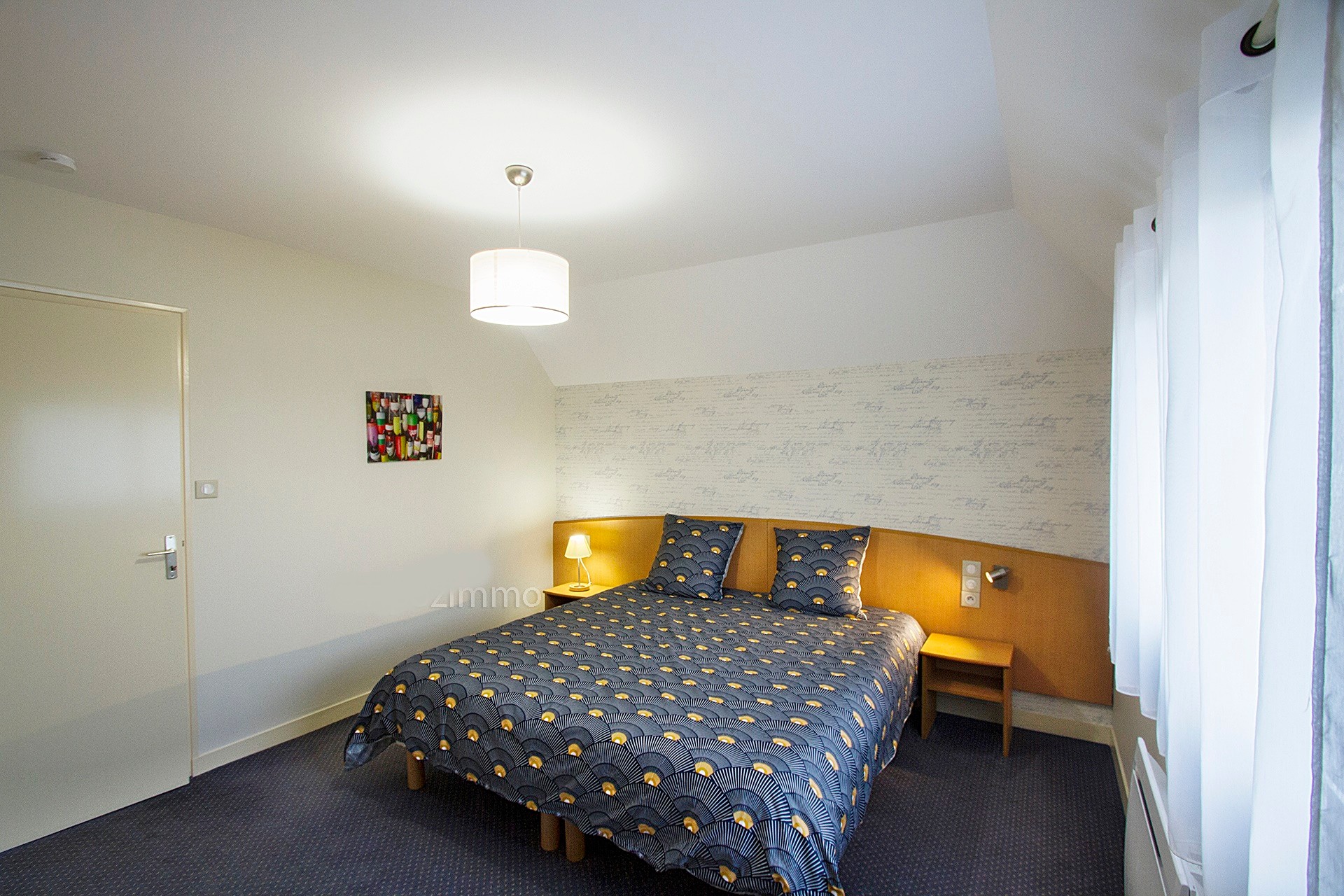 Bedroom with bed 180 x 200