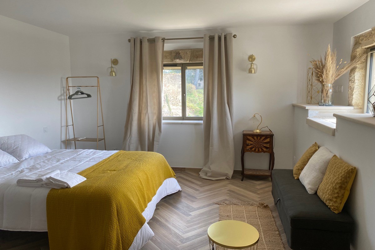 Notre chambre rétro avec salle de douche privative