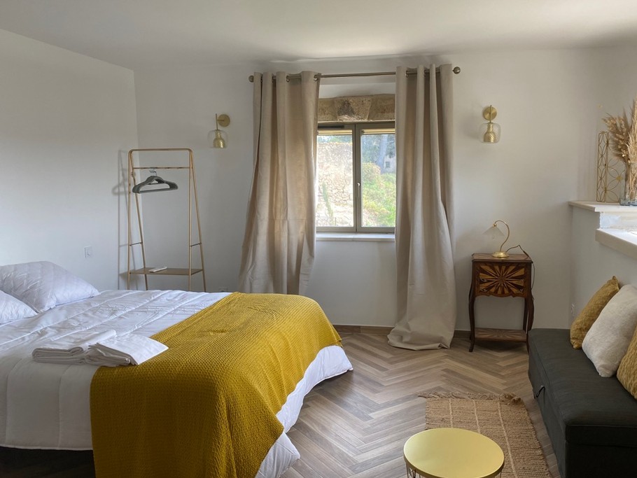 Notre chambre rétro avec salle de douche privative