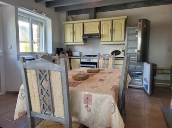 Location vacances, Clévacances, Maison de Tess, séjour salon cuisine