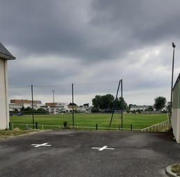Places de parking extérieures.