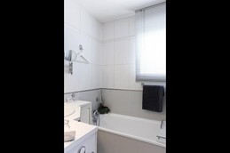 © SALLE DE BAINS - chambre DIANE