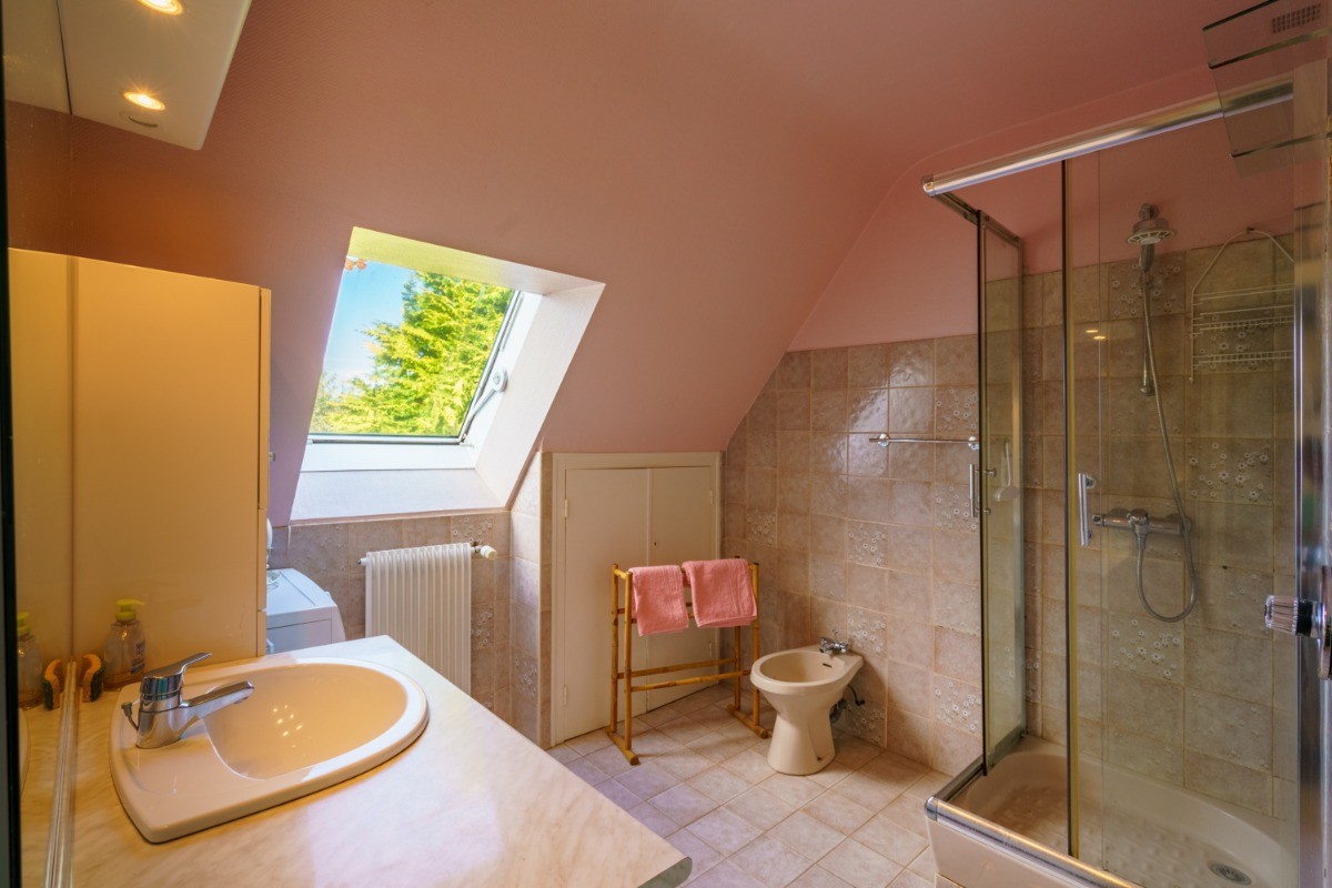Etage: salle d'eau