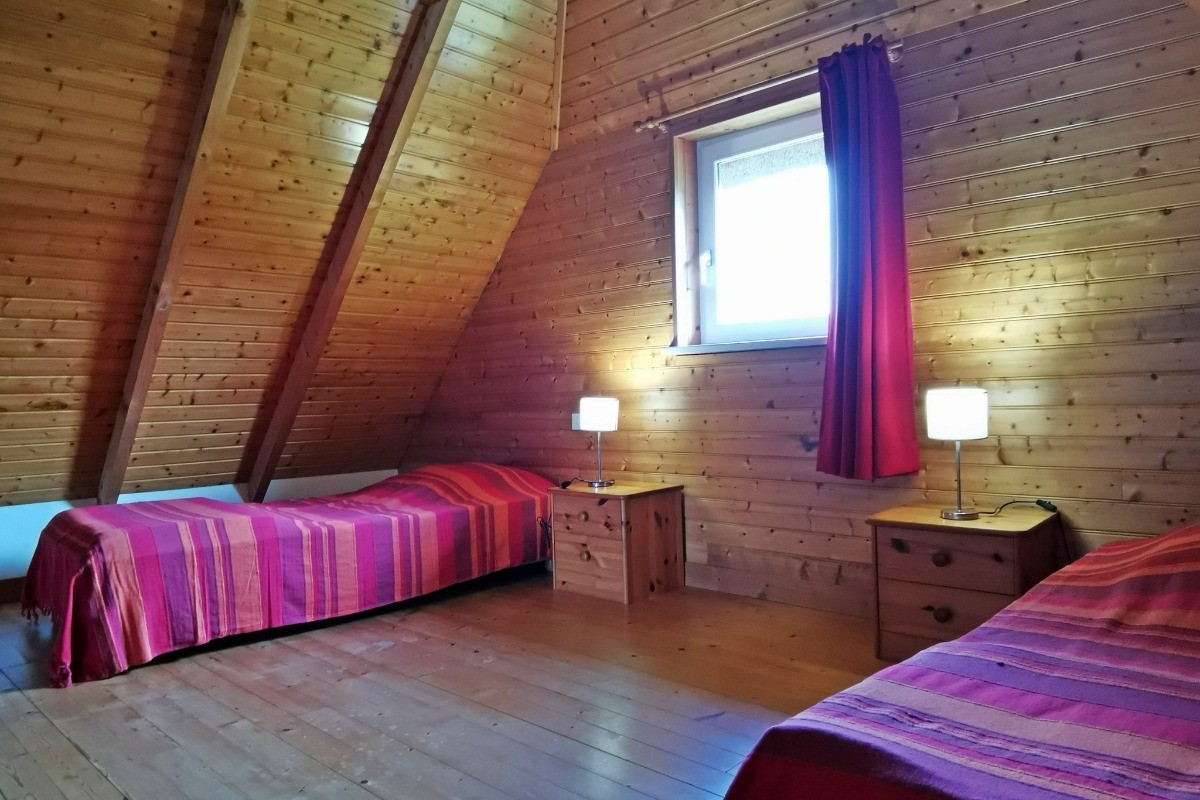 Etage: Chambre avec 2 lits 90