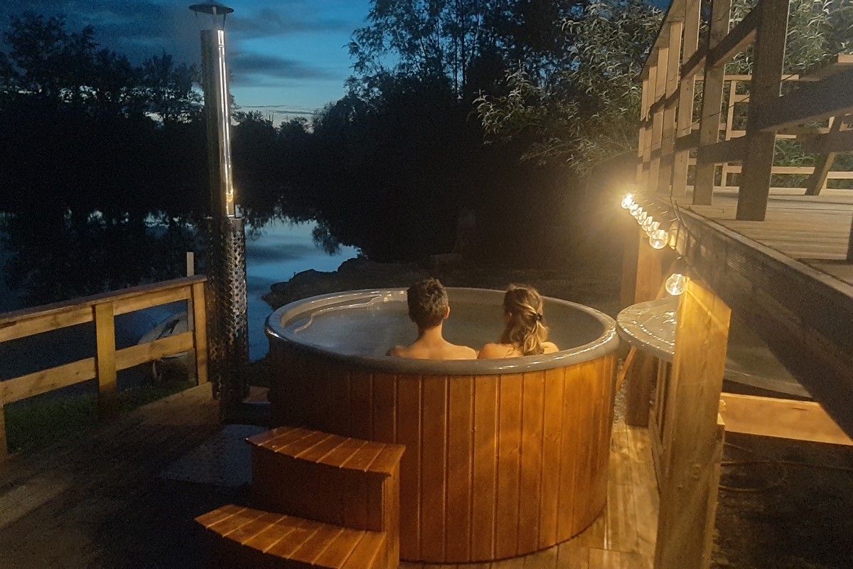 Bain nordique en nocturne