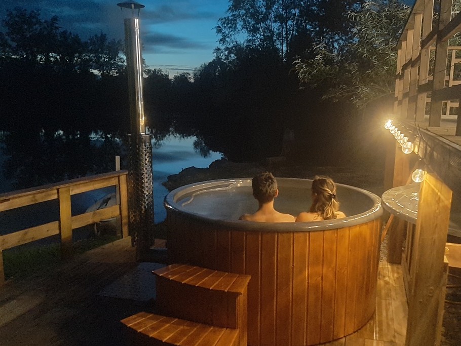 Bain nordique en nocturne