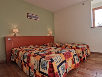 RDC : Chambre 1 avec 2 lits 90