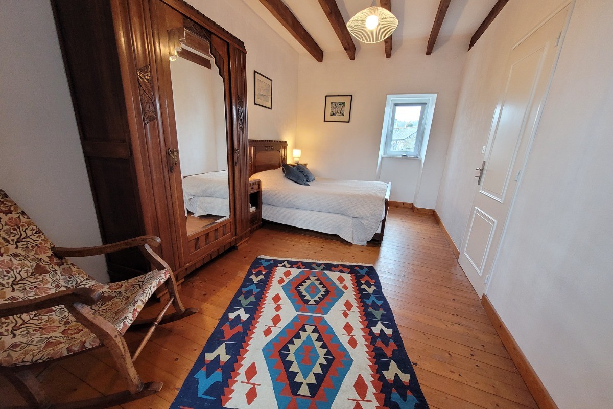Chambre - LE MILIN DU, DE 4 A 5 PERSONNES - AU COEUR VILLAGE DE GOUAREC ENTRE LE MORBIHAN ET LES CÔTES D'ARMOR - BRETAGNE -