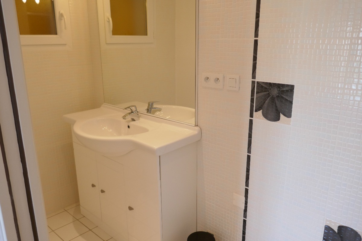 Salle d'eau de la suite parentale