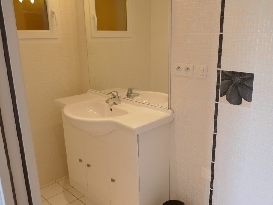 Salle d'eau de la suite parentale