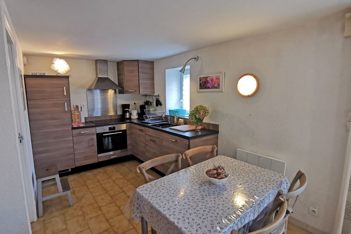 Cuisine avec coin repas