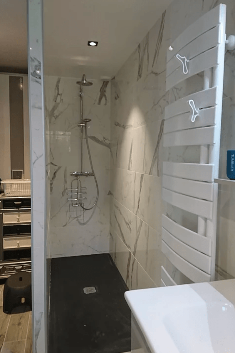Salle d'eau la douche xxl