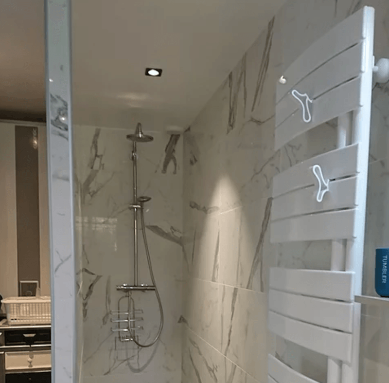 Salle d'eau la douche xxl