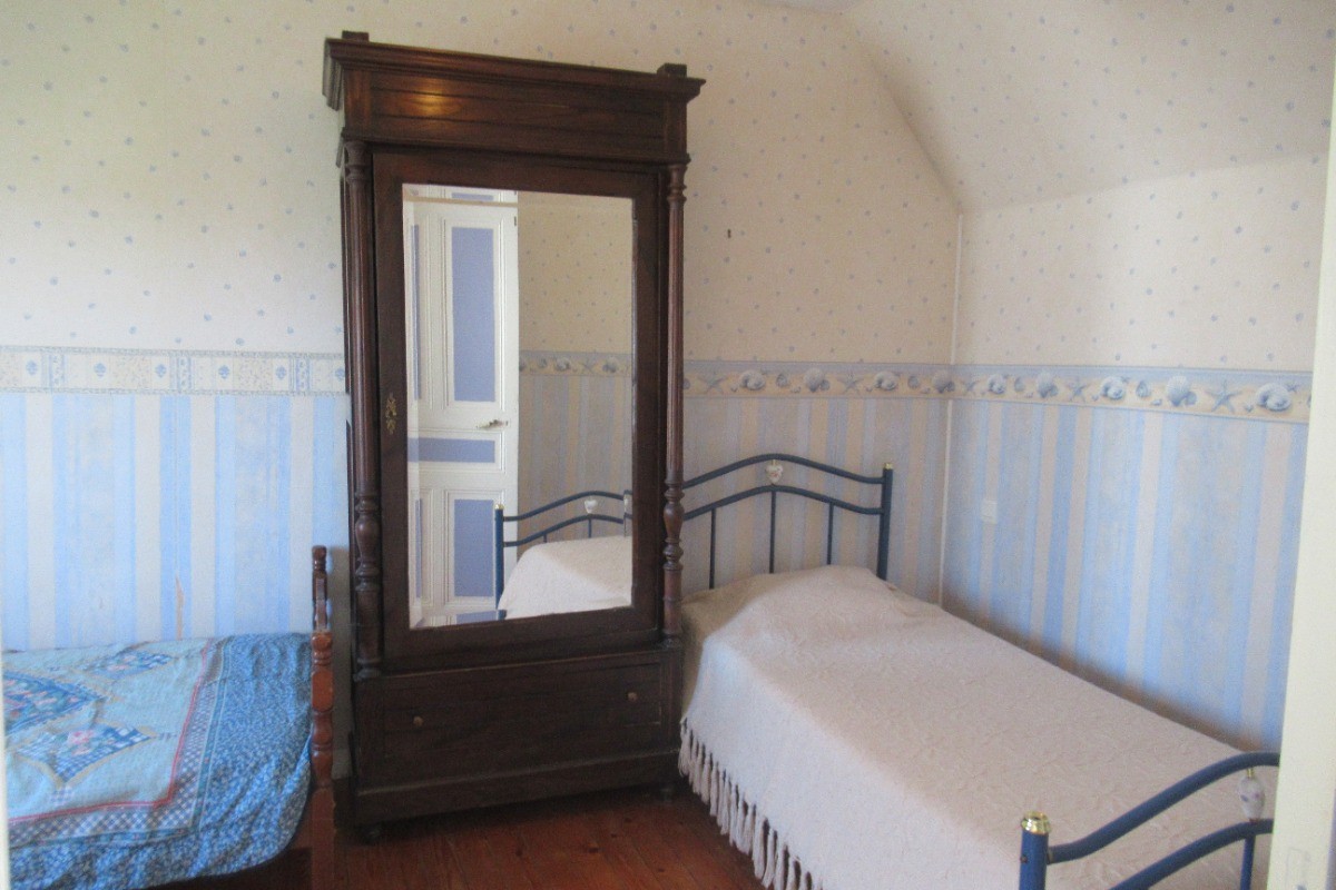 petite chambre (1er étage)