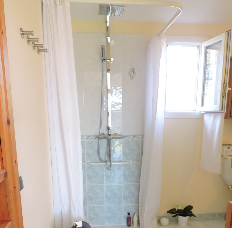 Chalet Mélèze : le confort d'une douche à l'italienne