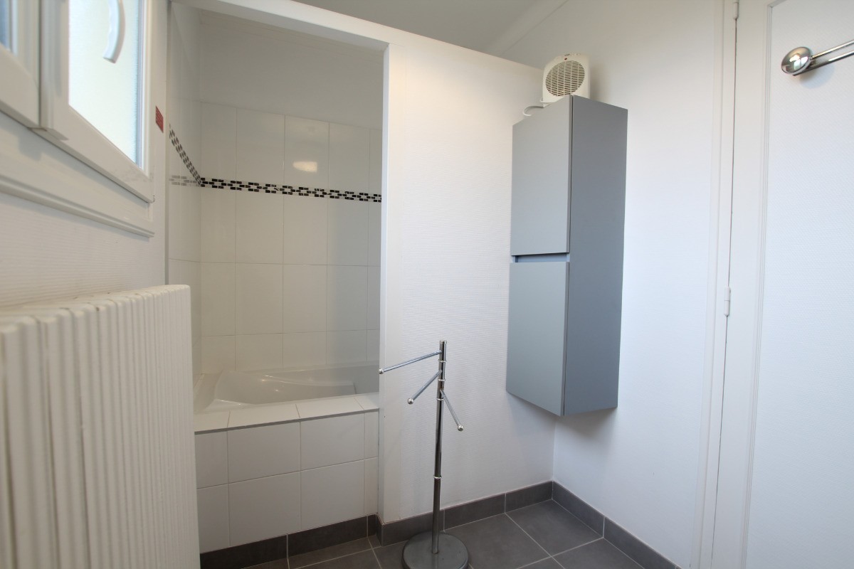 Salle de bains + wc à l'étage