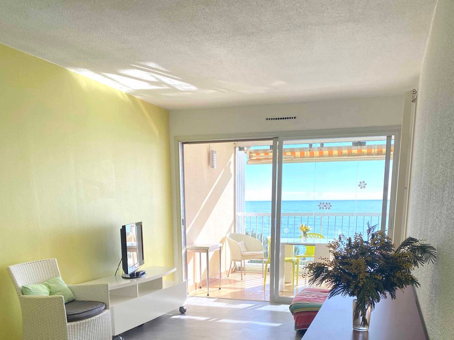 Le séjour très lumineux