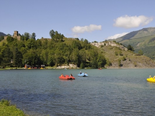 Pédalos sur le lac
