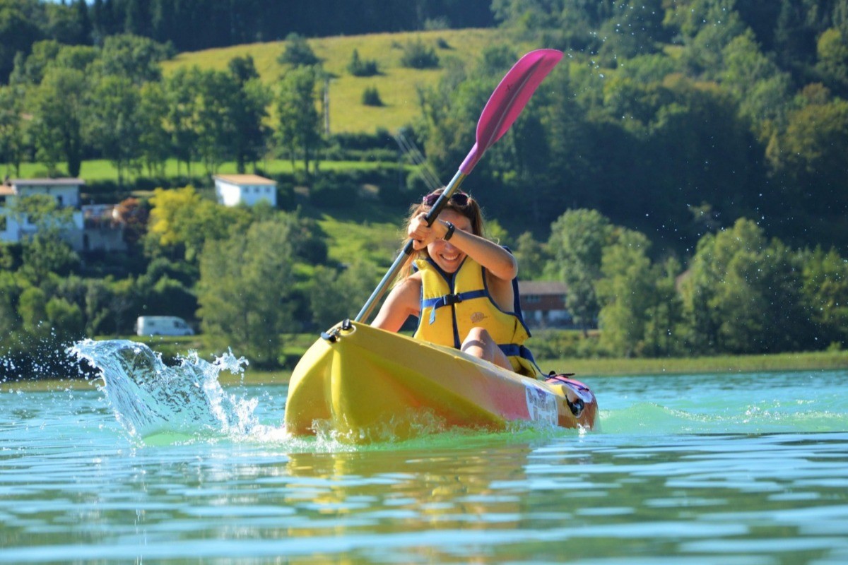 Canoé sur le lac de Clairvaux