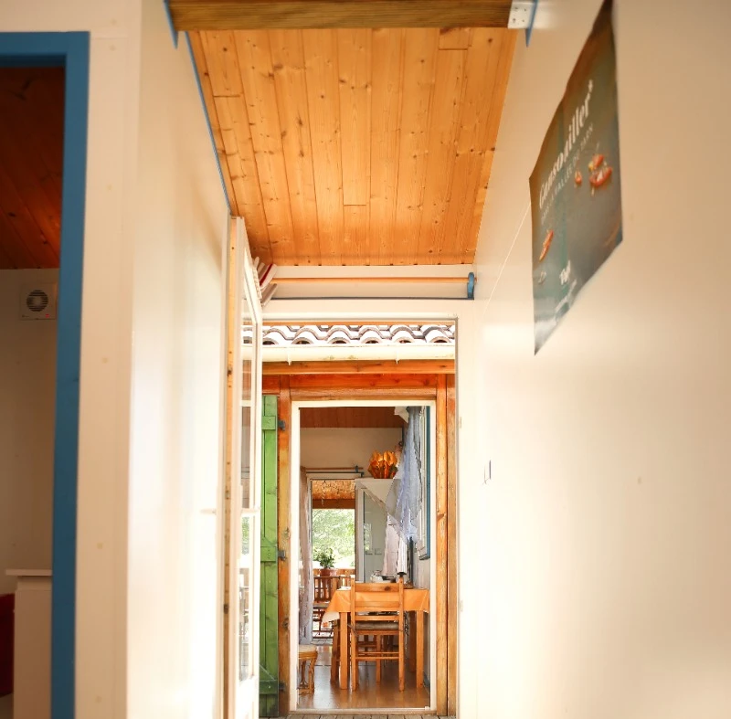 coulloir du chalet a castelnau de montmiral tarn-toscane-occitane