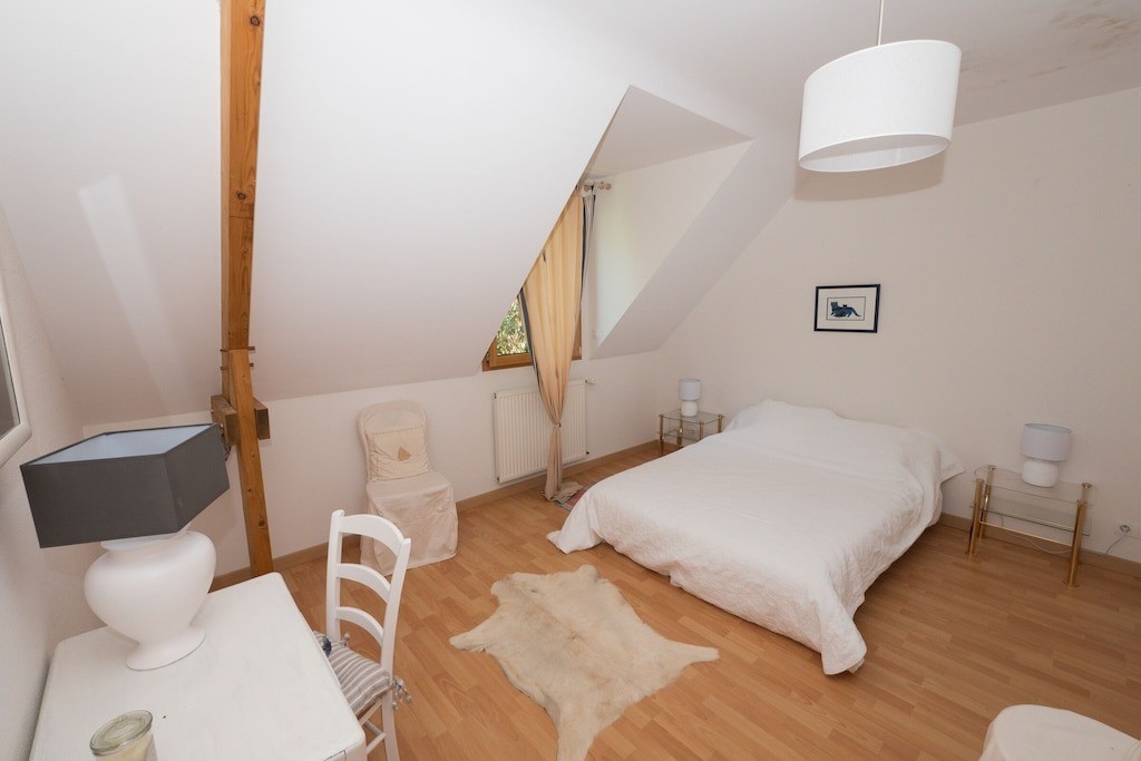 Chambre 2 -  pour 2 personnes avec bureau